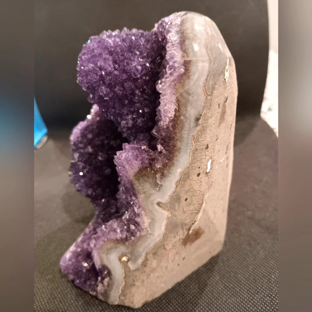 Stunning Purple Amethyst Geode Huge New - Picture 13 of 16